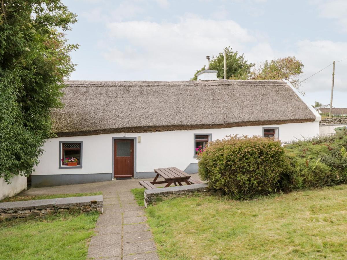 The Thatched Cottage Liscarney ภายนอก รูปภาพ