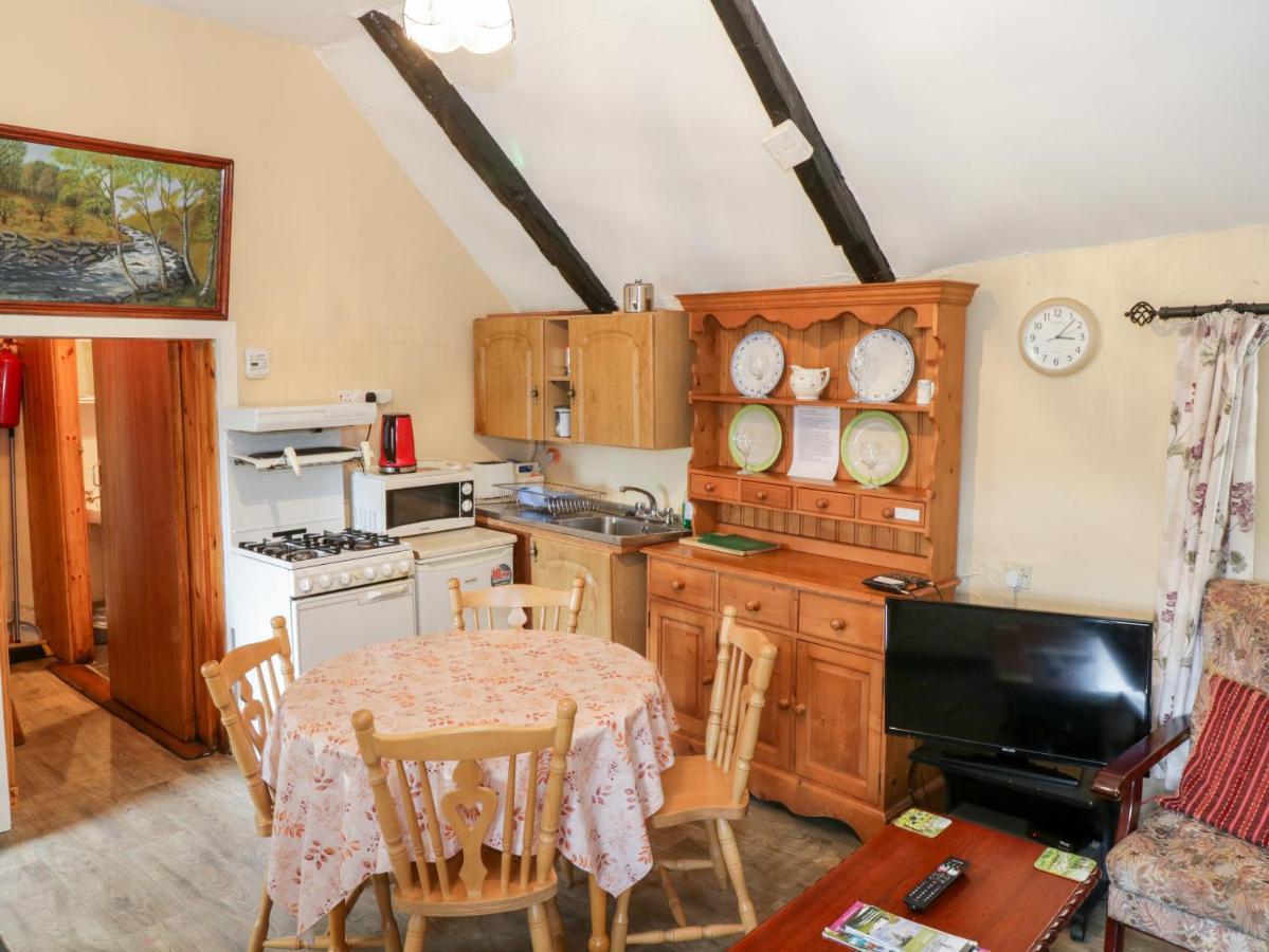 The Thatched Cottage Liscarney ภายนอก รูปภาพ